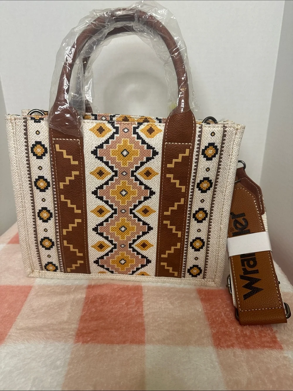 Wrangler Beige Brown & Yellow Geometric Tote